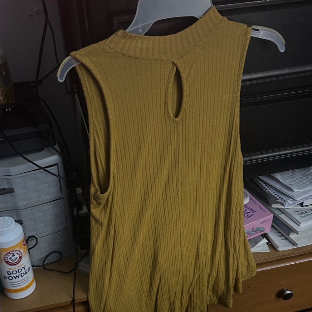 Papaya Mustard Ribbed Tank Top - Picture 3 of 3